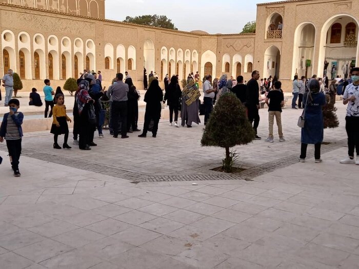 ۳۳۰۰ نفر از بزرگترین خانه خشتی جهان در رفسنجان بازدید کردند