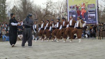 جشنواره هه‌لپه‌رکی در سقز