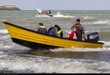 حدود سه هزار شناور دریایی به مسافران نوروزی مازندران خدمات می‌دهد