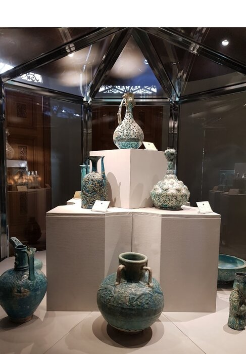 ملاقات با سفالینهها و آبگینههای تاریخی ایران در خانه قوام