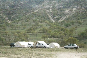 حضور گردشگران و مسافران نوروزی در طبیعت میاندار گیلانغرب