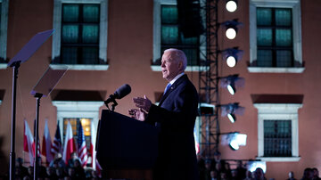 Biden dénonce ses propos sur le changement de régime en Russie