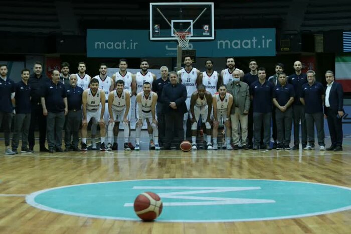 شیمیدر قم اولین تیم صعود کننده به نیمهنهایی لیگبرتر بسکتبال