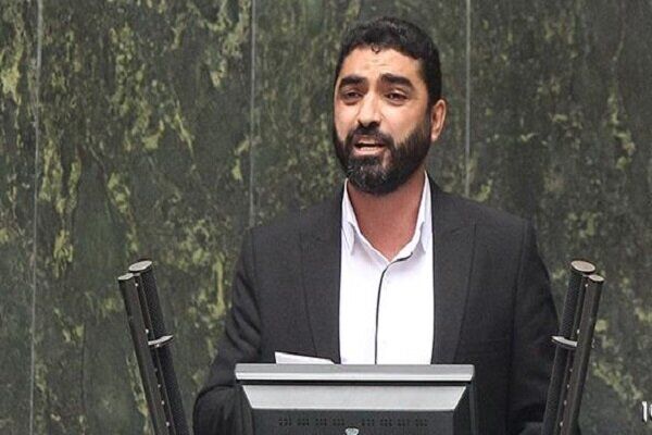 راستینه: از مصوبات هوشمندانه برای توسعه استان چهارمحال و بختیاری قدردانی میکنم