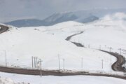 نخستین برف پاییزی در ارتفاعات گیلان به زمین نشست 