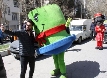 کارناوال شادی پیمایی نوروز در بروجرد