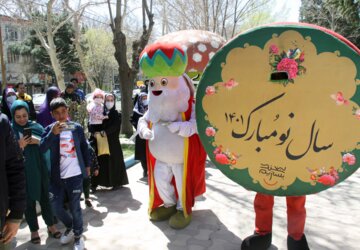 کارناوال شادی پیمایی نوروز در بروجرد