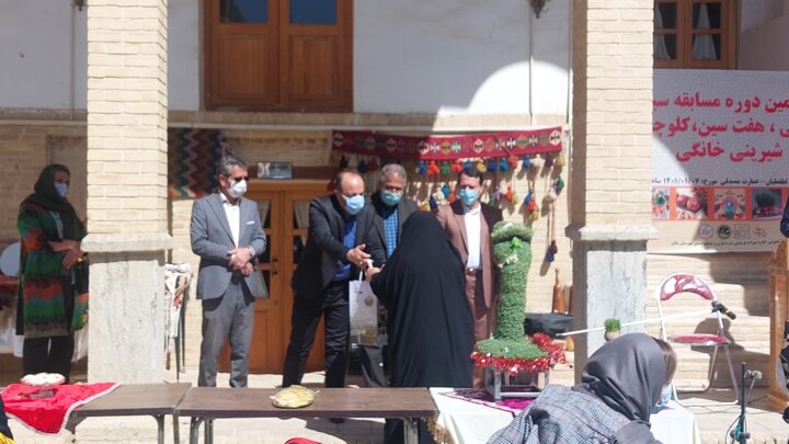 جشنواره سبزهآرایی و هفتسین نوروزی در ملایر برگزار شد