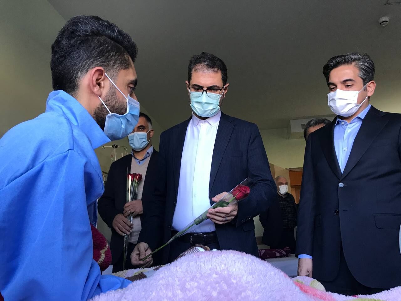 عیادت استاندار کردستان از بیماران و چند خبر دیگر عیادت استاندار کردستان از بیماران و چند خبر دیگر