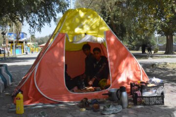 مسافران نوروزی در پارک لاله اهواز