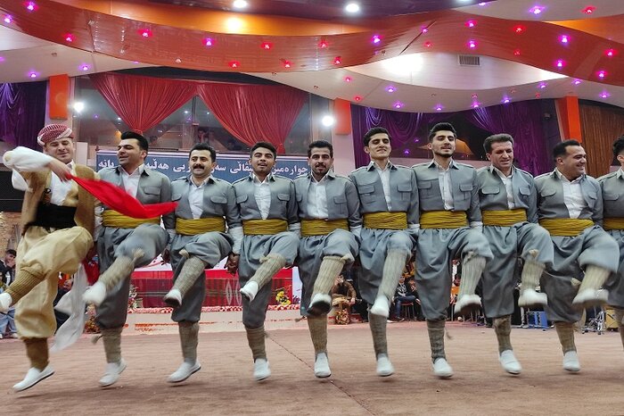 ههلپهرکی نمادی از فرهنگ غنی کردستان است