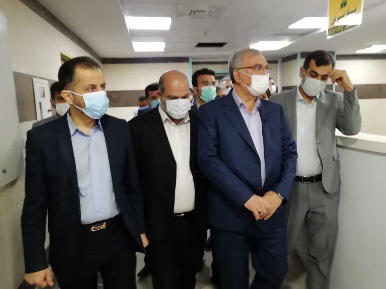 ملک میں کورونا وائرس کی شرح کم ہو رہی ہے: ایرانی وزیر صحت