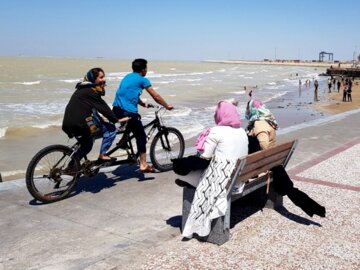 گردشگران نوروزی در سواحل بوشهر (3)