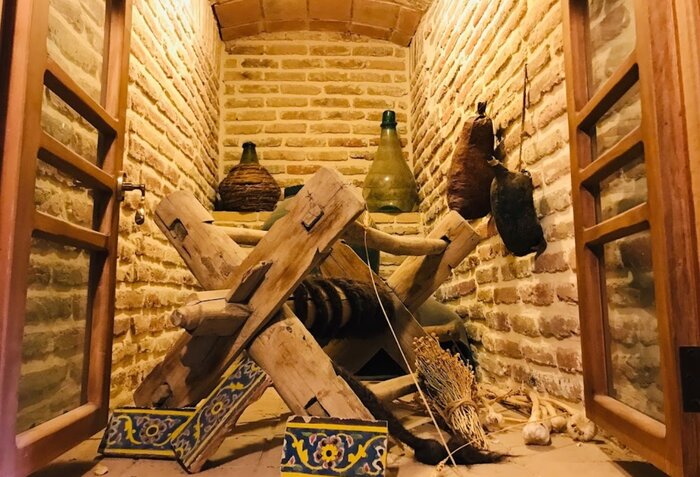 بازمانده مشروطه در گذر میرزا محمود