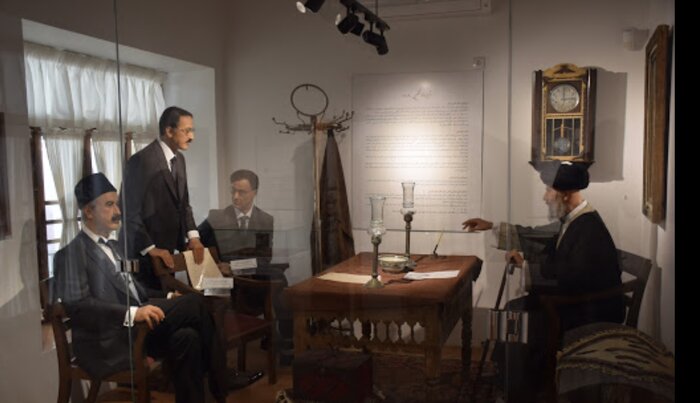 بازمانده مشروطه در گذر میرزا محمود