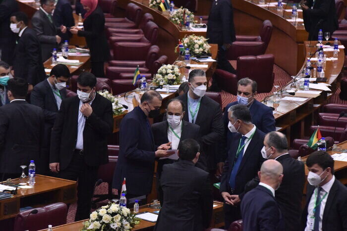 همسایگان، کانون تمرکز دیپلماسی دولت سیزدهم