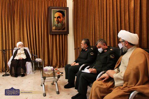 آرامش و امنیت زمینه رشد و تعالی جامعه را فراهم میکند