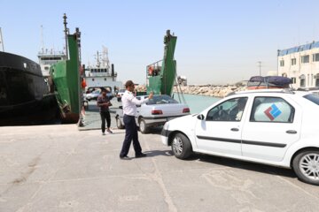 گزارش تصویری از روان شدن بازگشت مسافران نوروزی  از طریق بندر پل خمیر