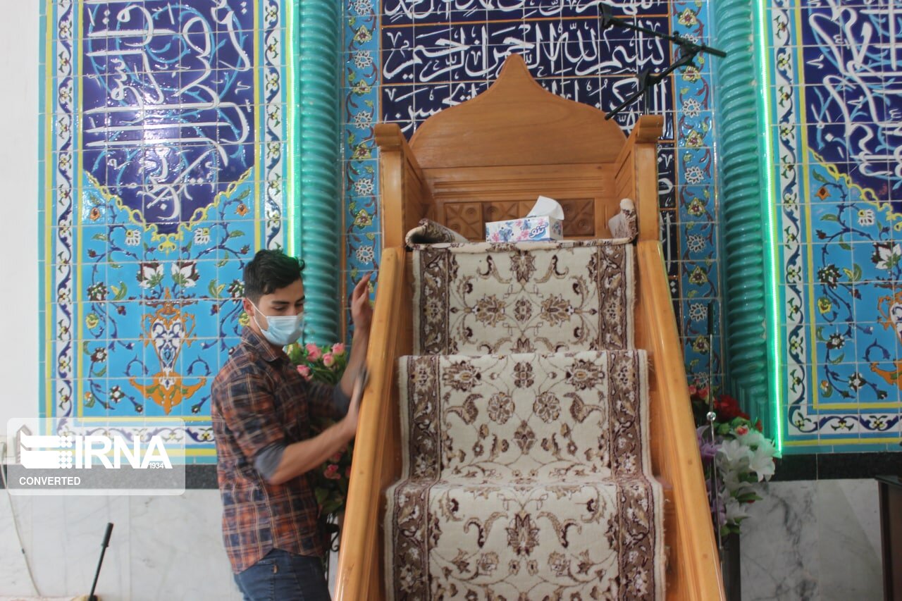 غبار روبی مساجد اصفهان در آستانه ماه مبارک رمضان آغاز شد