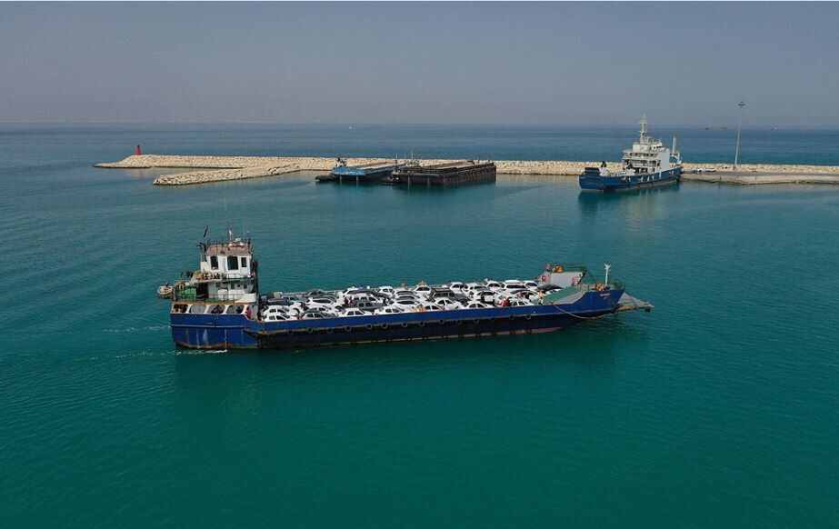 ۲۰ فروند شناور خودروبر در جزیره کیش مستقر شد ۲۰ فروند شناور خودروبر در جزیره کیش مستقر شد