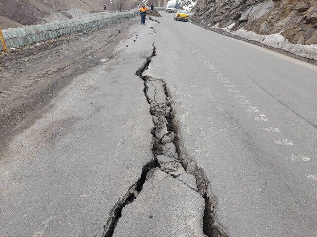 رانش زمین موجب خسارت به تاسیسات مخابراتی سمیرم شد رانش زمین موجب خسارت به تاسیسات مخابراتی سمیرم شد