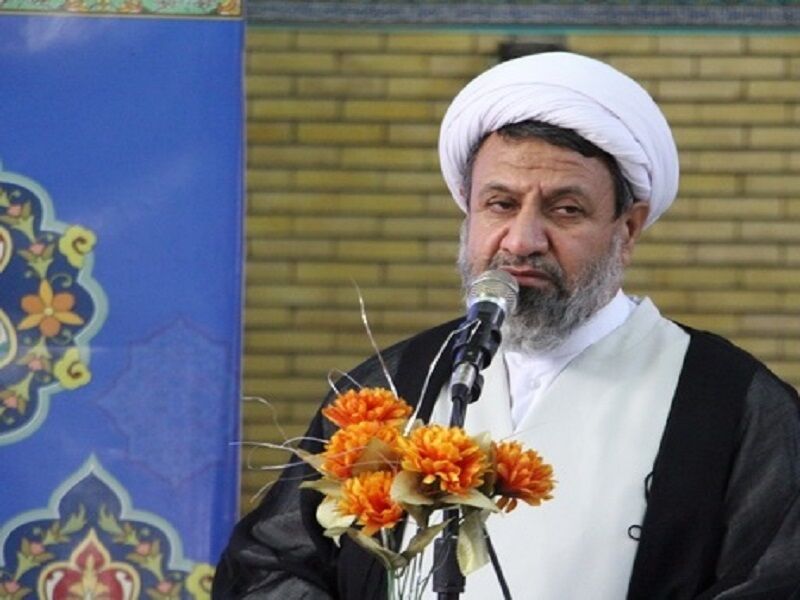 امام جمعه کرمان: چهره های فرهیخته جهادگران جهاد تبیین هستند 