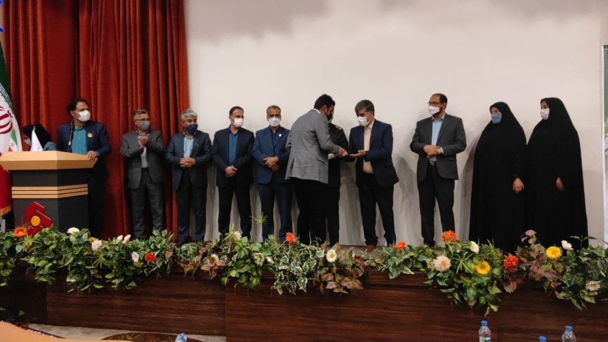 ۱۲۰ نفر در مسابقات بینالمللی شطرنج جام خاوران تقدیر شدند ۱۲۰ نفر در مسابقات بینالمللی شطرنج جام خاوران تقدیر شدند