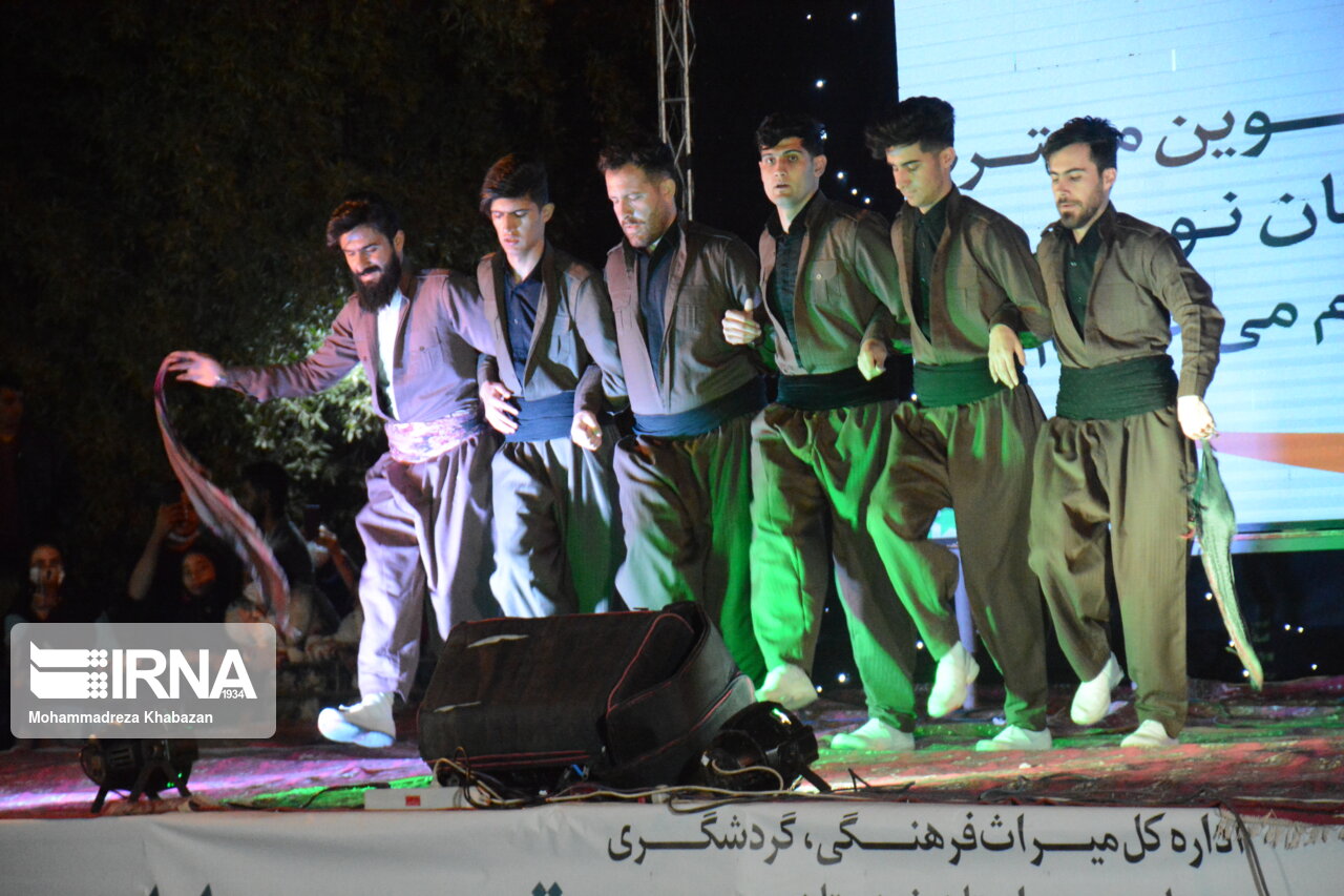 فیلم - نمایشگاه صنایع‌دستی و جشنواره اقوام (نوروزگاه) در اهواز 