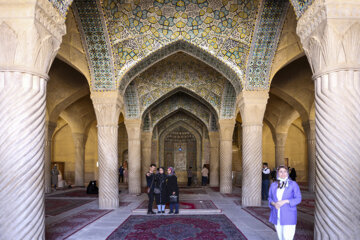 Norouz 2022 en Iran : les voyageurs dans le complexe historique de Zandieh de Chiraz au sud