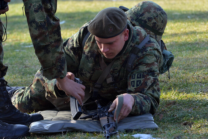 کشورها چگونه سرباز میگیرند؟