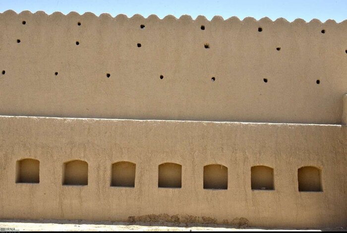 خاش، سرزمین قلعهها