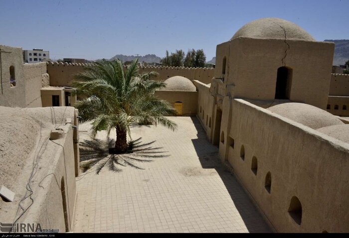 خاش، سرزمین قلعهها