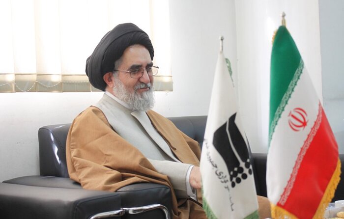 امام جمعه ابرکوه: ۱۲ فروردین نماد پیوند دین وسیاست است