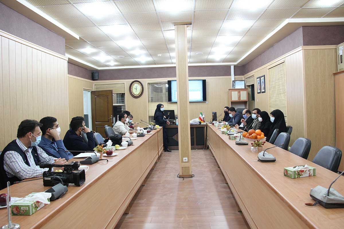 بیمارستان میبد با کمک خیران سلامت به دستگاه آندوسکوپی ستون فقرات مجهز شد