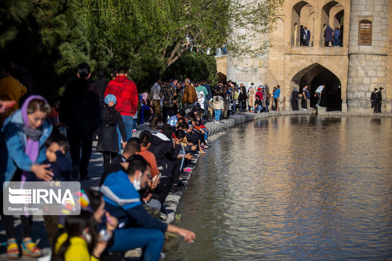 یک میلیون و ۴۶۰ هزارگردشگر نوروز امسال در اصفهان اسکان یافتند