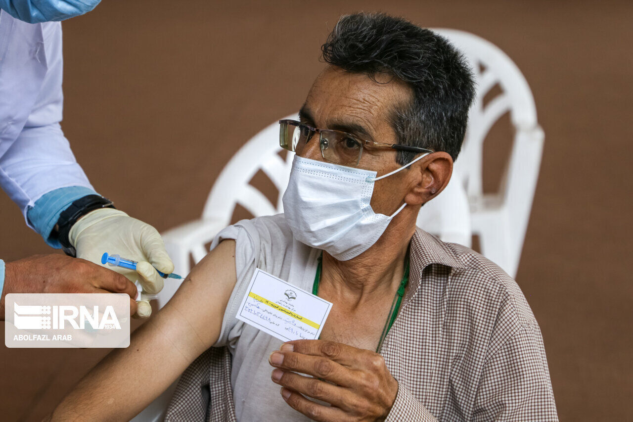 مردم کرمانشاه برای تزریق واکسن به مراکز بهداشتی شهری و روستایی مراجعه کنند