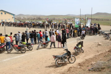 همایش سوارکاری و حرکات زیبایی در روستای سمقاور شهرستان کمیجان