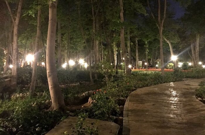 شکوه بهار در سروستان تهران