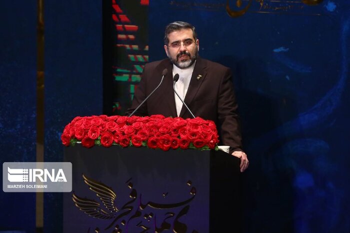 رنگینکمان فرهنگ و هنر در 12 روز فروردین / بوسه، عشق، گریه، هدیه، سیلی و باقی قضایا... 29