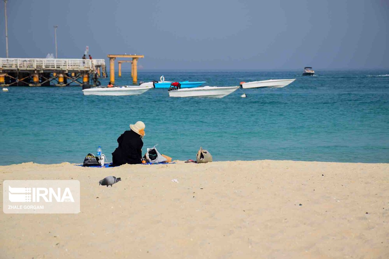آغوش آرام کیش پذیرای گردشگران