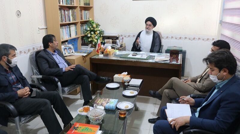 امام جمعه: ابرکوه ظرفیت بالایی برای تولید و اشتغال دارد