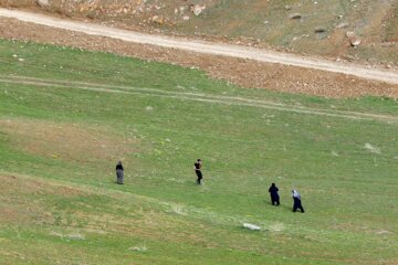 Les Iraniens marquent la journée de la Nature et disent adieu aux vacances de Norouz
