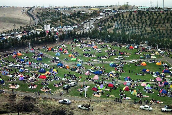 انس و پیوند قزوینیها با باغستان سنتی در روز طبیعت