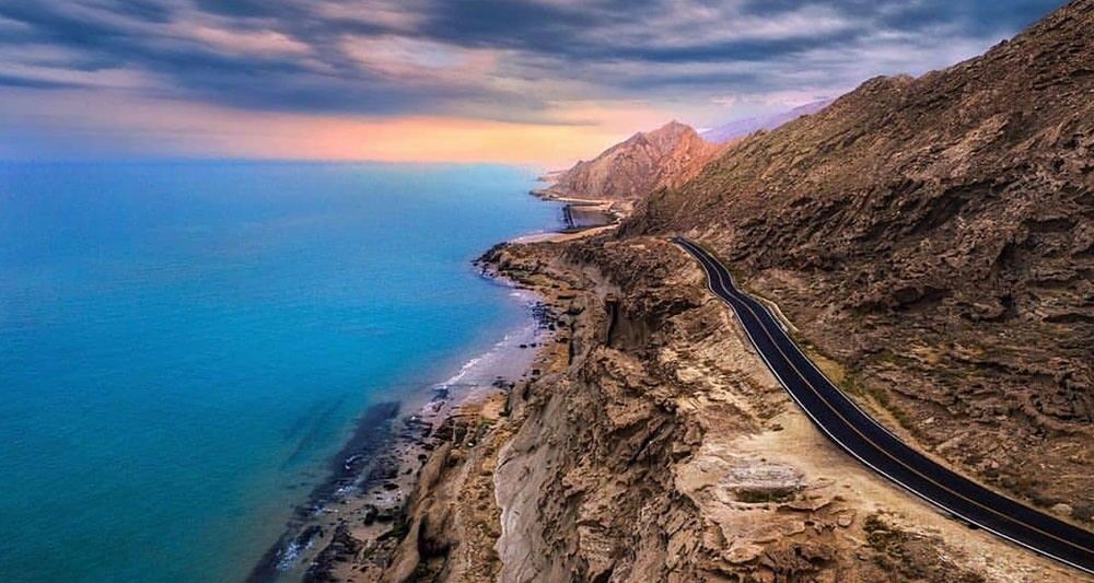 استقبال گرم طبیعت هرمزگان از حضور مردم در دامن خود استقبال گرم طبیعت هرمزگان از حضور مردم در دامن خود