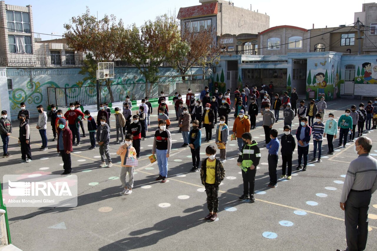 بازگشت نشاط به مدارس کشور/خوشحالی دانشآموزان و یک فرصت طلایی برای معلمان