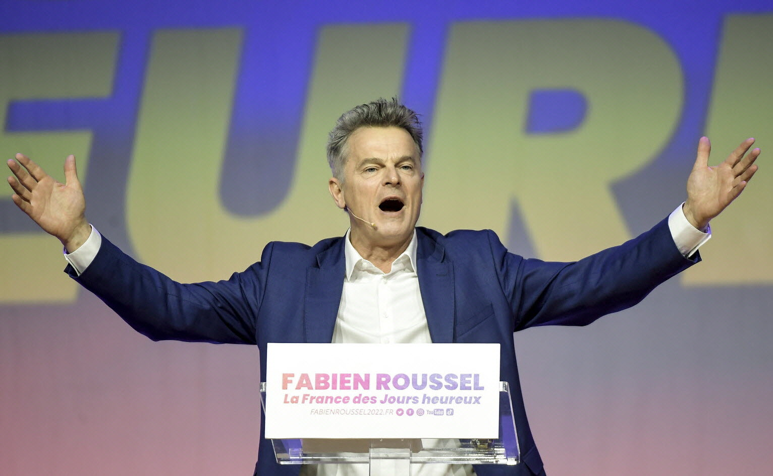 انتخابات فرانسه؛ چه کسانی برای تصاحب الیزه رقابت میکنند؟