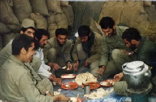 نبرد با دشمن در گرمای ۵۰ درجه سانتیگراد با زبان روزه/ بازگشت شهید زنده بعد از ۱۰ سال