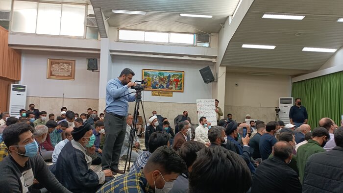 آیتالله علمالهدی: ایستادن به پای انقلاب هزینه دارد