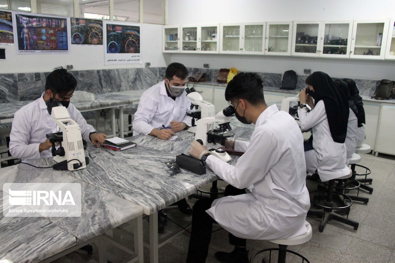 گزارش کمیسیون اصل 90 از روند «افزایش ظرفیت رشتههای پزشکی» قرائت شد