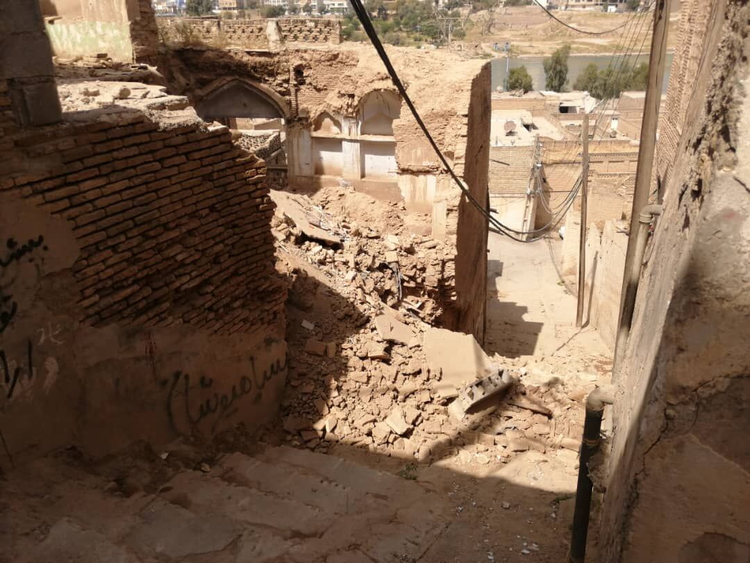 ریزش یک خانه قدیمی دلیل مسدود شدن اثر تاریخی پله بچیلون دزفول است